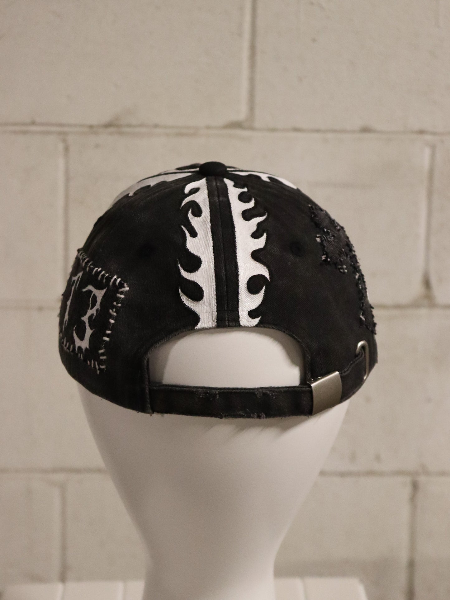 Complex Cap: Shadow & Light