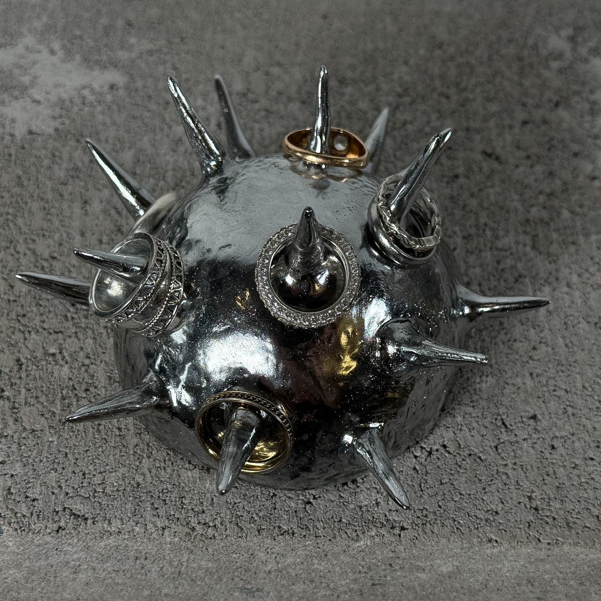 R02 / No.06 - Spike Ring Holder