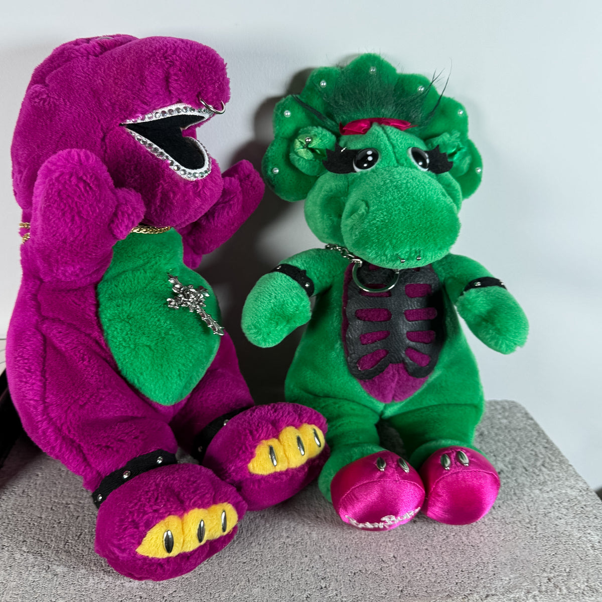 R02 / No.10 - Punk Barney
