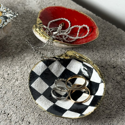 R02 / No.08 - Jewelry Shells