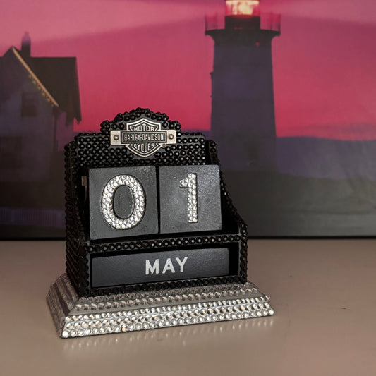 R01 / No.19 - Bedazzled Harley Calendar